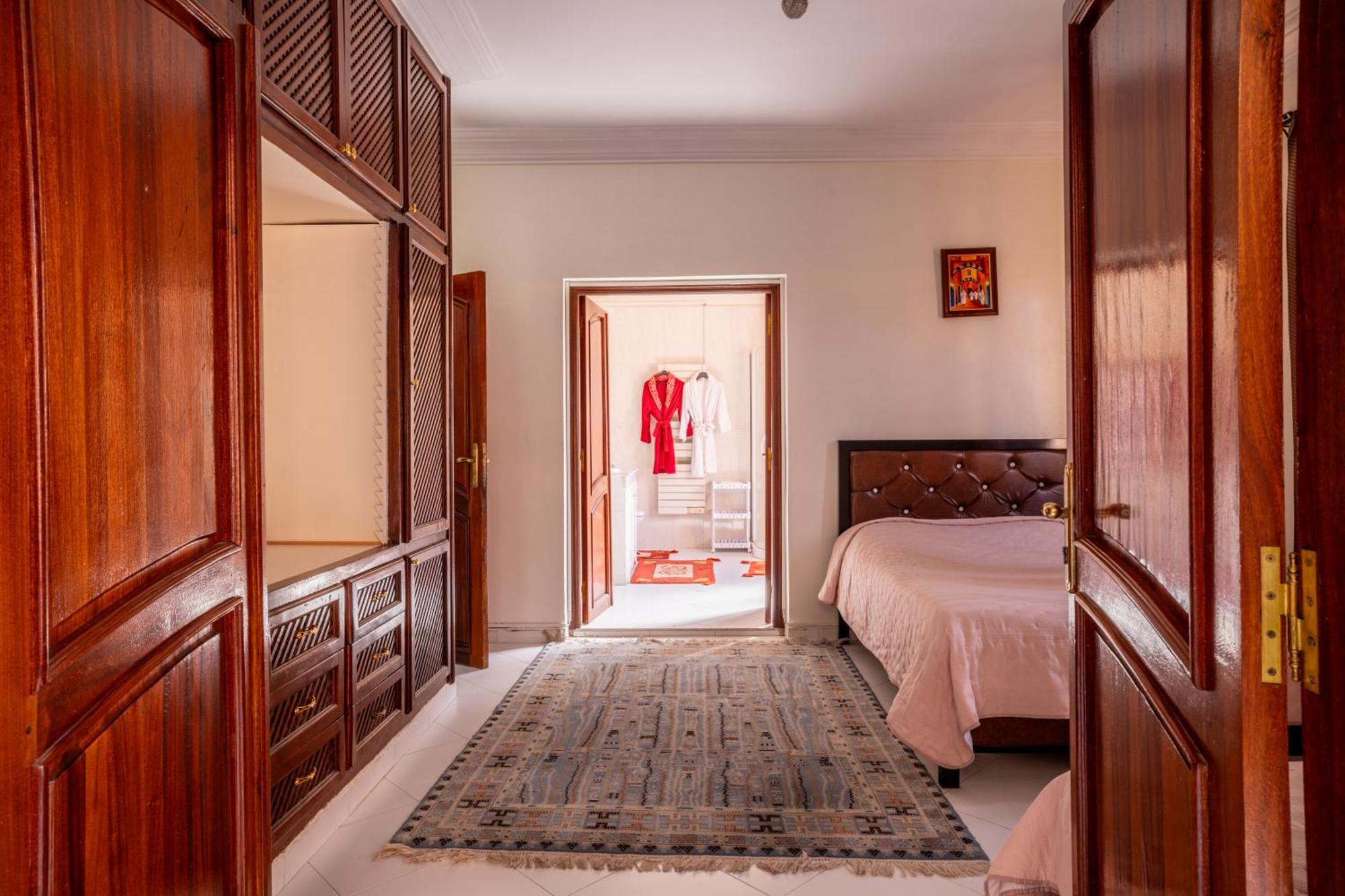Villa Exclusive Sabah 10 Minutes Du Centre Avec Piscine Privee Marrakesh Esterno foto